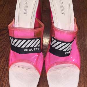 Cape Robbin Pink Translucent Heel‎